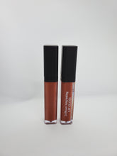 Load image into Gallery viewer, Classic MakeupUSA 24Hr Long-Lasting Lip Gloss
